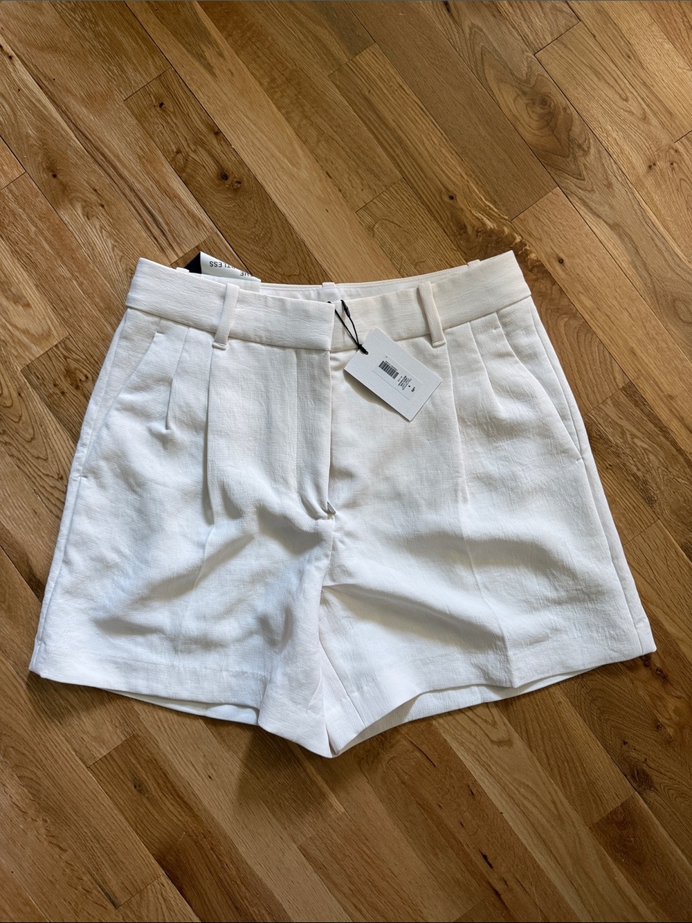 Aritzia White High-Waist Pleated Tailored Shorts